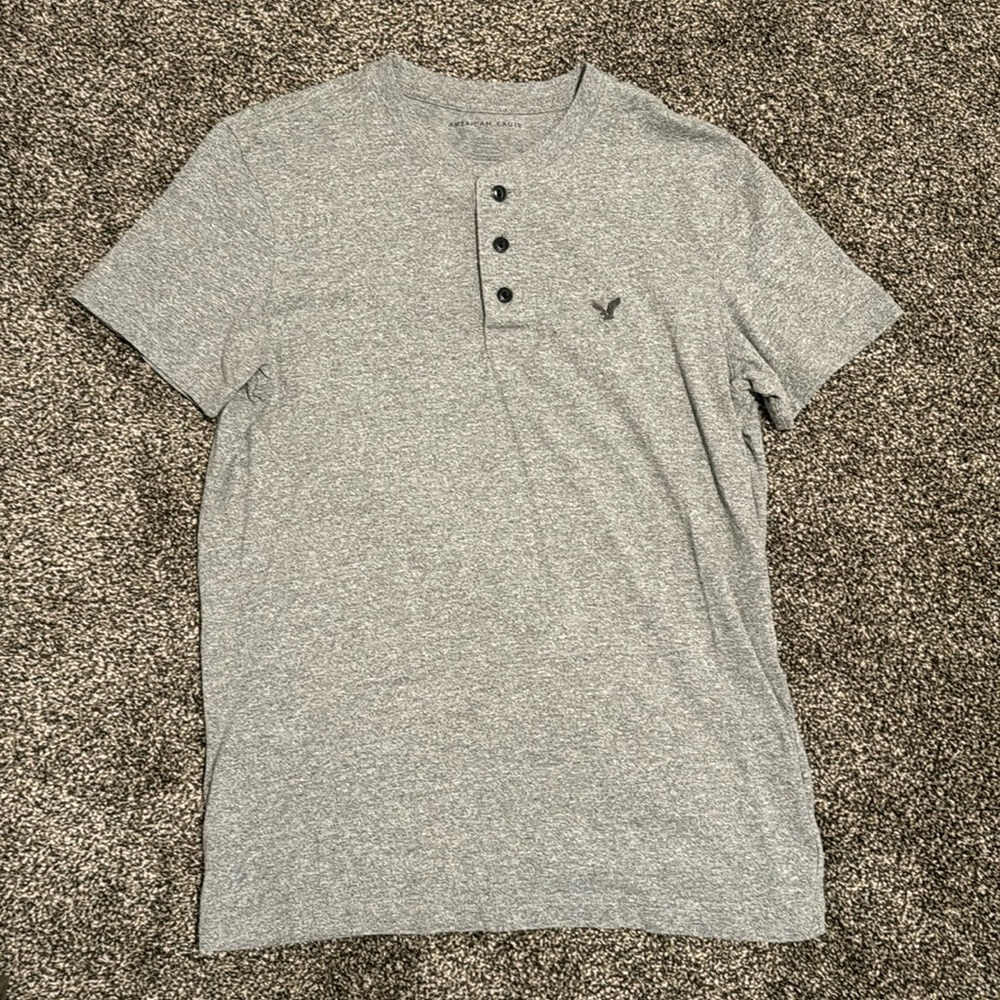 American Eagle T-shirt